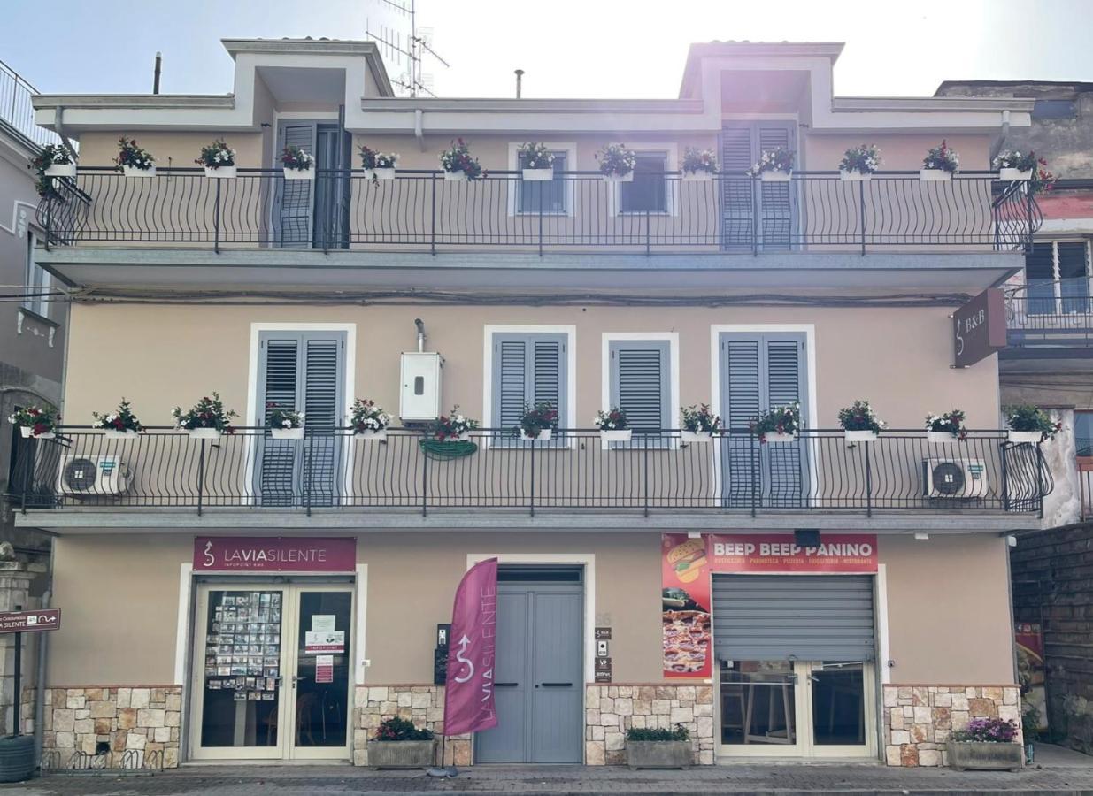 B&B Dell'Infopoint-La Via Silente Castelnuovo Cilento Kültér fotó
